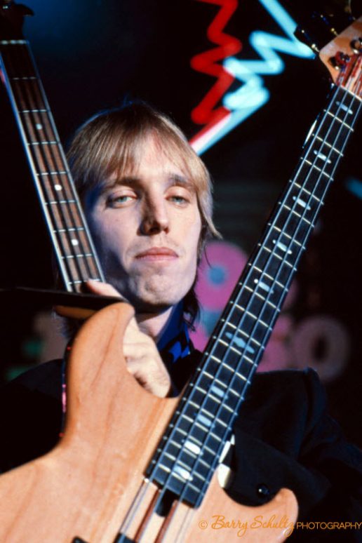 tom petty. tom petty and the heartbreakers, barry schultz, posed, amsterdam, tv, studio, holland, netherlands, retro, 80s, 70s, bass, guitar